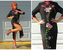 Vintage Sexy Black Cheongsam with Pink and Red Embroidered Flowers Maxi Kimono High Collar Cosplay Chun Li Dress Size Small