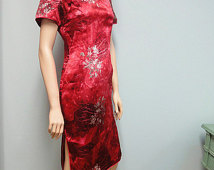 Cranberry Red Cheongsam Vintage 70s 80s Asian Wiggle Dress or Chinese Qipau in Womans Medium