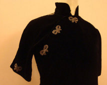 Velvet cheongsam in black