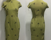 1960s Green Embroidered Cheongsam