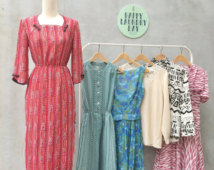 Oriental Express | Vintage 1970s cheongsam Dress with frog buttons | Pretty floral prints