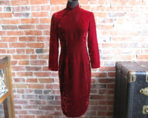 Vintage 1960s Blood Red Velvet Cheongsam Dress // 60s Asian Wiggle Dress // Qipao