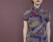 vintage 1950s silk colorful Navy feather print cheongsam midi dress / red toggle closures
