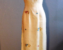 Vintage Traditional Cheongsam Dress / Qipao Dress / Champaign Satin with Metallic Thread Red, Blue and Gold Flower & Leaves