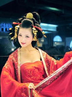Chinese Hair and Adornment.. Loooove!