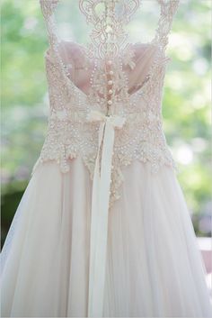 Dream come true pastel wedding ideas. Captured By: Stefy Hilmer Photography #weddingchicks http://www.weddingchicks.com/2014/09/16/dream-come-true-pastel-wedding/