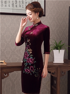 Elegant Embroidery 3/4 Sleeves Column Cheongsam Dress