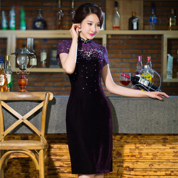 Deep plum traditional Chinese purple lace velvet cheongsam